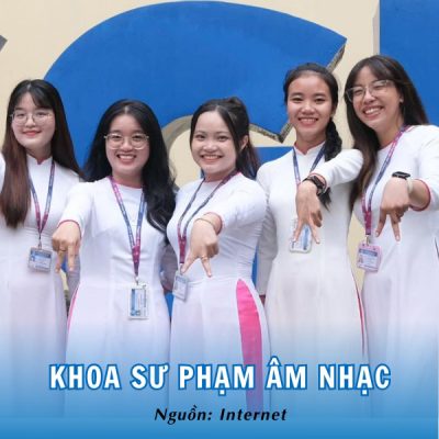 Áo dài khoa âm nhạc trường đại học Sài Gòn