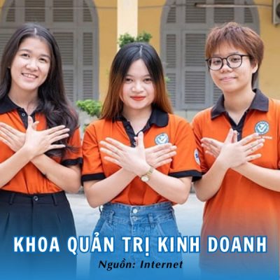 Áo phối kiểu polo lịch sự, năng động khoa QTKD