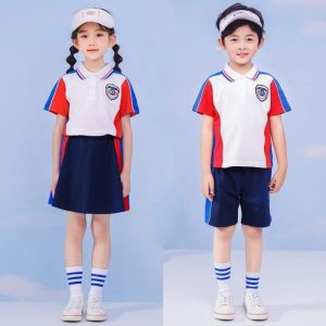 Trang phục sử dụng chất liệu vải may cotton thoáng mát, an toàn với làn da